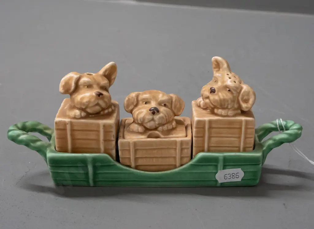 Sylvac dog-themed condiment set, pattern #1715. Excellent condition. Image 1++