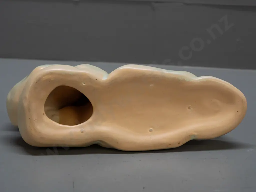 vintage mountain lion figure - faint impressed number, no maker's mark L-220 Image 1++