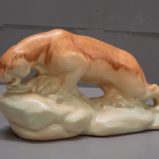 vintage mountain lion figure - faint impressed number, no maker's mark L-220