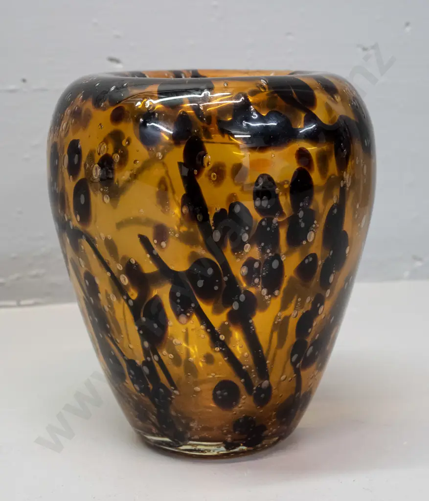 art glass vase with rolled top rim, bubbled amber with dark brown abstract shapes H-185 D-150 Image 1++