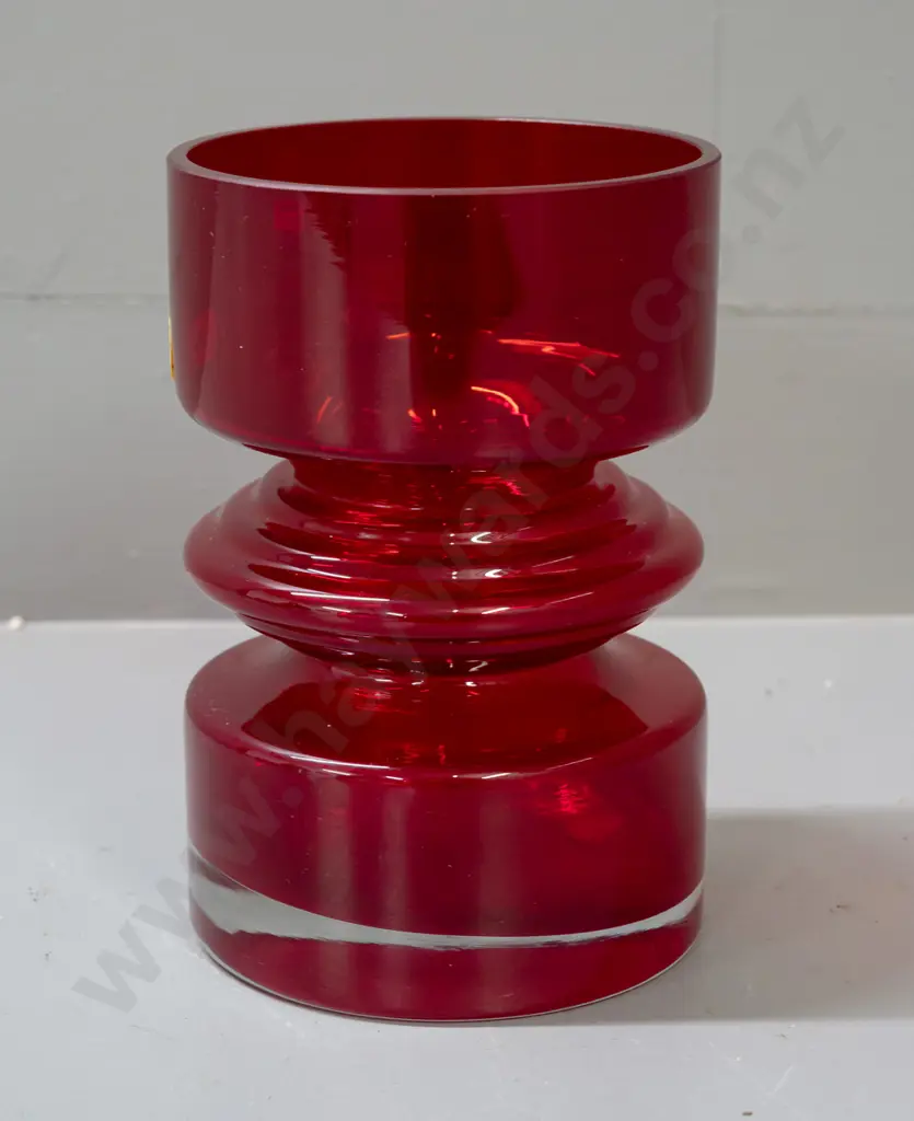 retro Riihimäen Lasi Finland art glass vase - ruby with clear base, with original sticker H-180 D-120 Image 1++