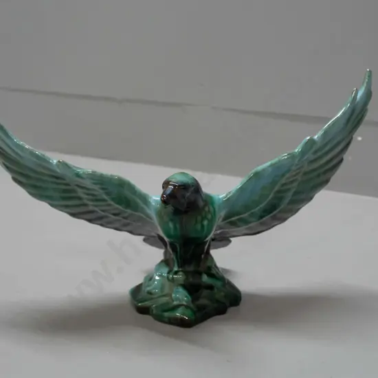 Blue Mountain pottery eagle with spread wings H-210 W-360 across wings
