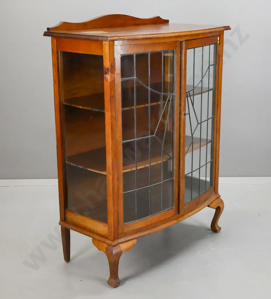 art deco oak cab leg leadlight display cabinet with glazed sides, 2 fixed wooden shelves, lock stiff but working, some Image 1++