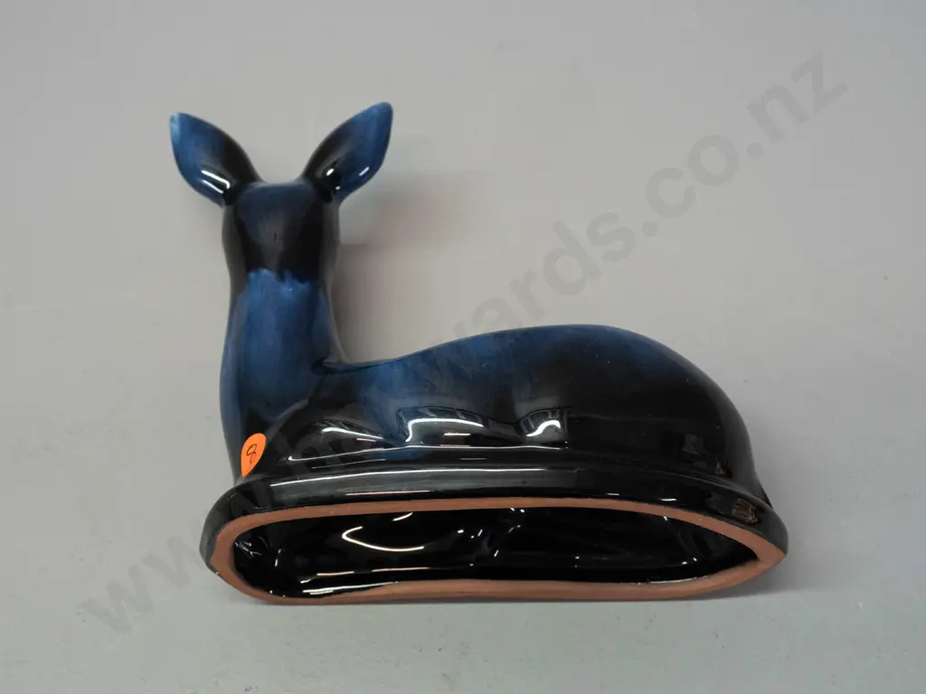 dark blue glaze Blue Mountain pottery fawn figure H-165 L-180 Image 1++