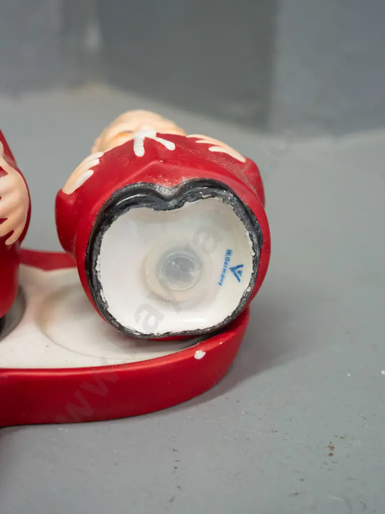 2 vintage condiment sets - Hummel or Goebel Cardinal Tuck & Royal Winton Old English Markets. Cardinal Tuck plate has659 Image 1++