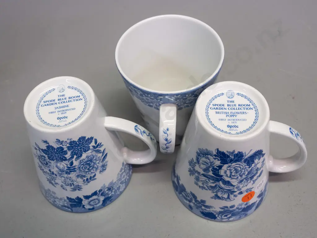 4 Spode Blue Room Collection floral pattern mugs - 3 jasmine and 1 poppy H-110 Image 1++
