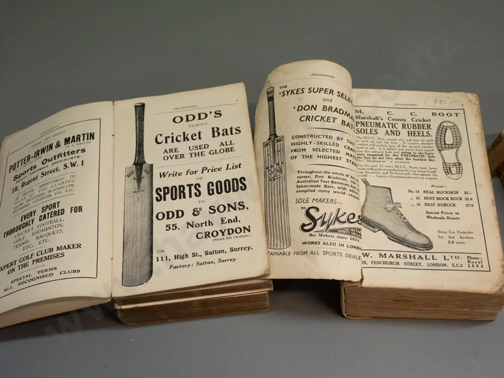 3 Wisden Cricketer's Almanack books - 1922, 1934 and 1935 - spines damaged / taped, marks and wear Image 1++