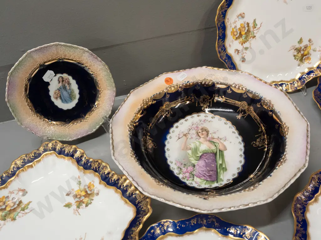 7 pieces of gilt trimmed china - 4 plates & a square dish marked "Kimberley / W.A.A. & Co." and 2 pieces of Orion China Image 1++