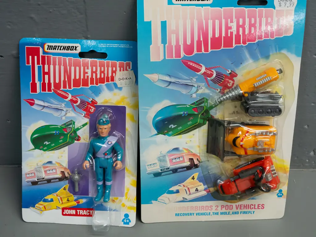 3 carded Matchbox Thunderbirds figures and vehicle, dated 1993 & 1994 - Thunderbird 2 and Thunderbird 4 set, John Tracy, Image 1++