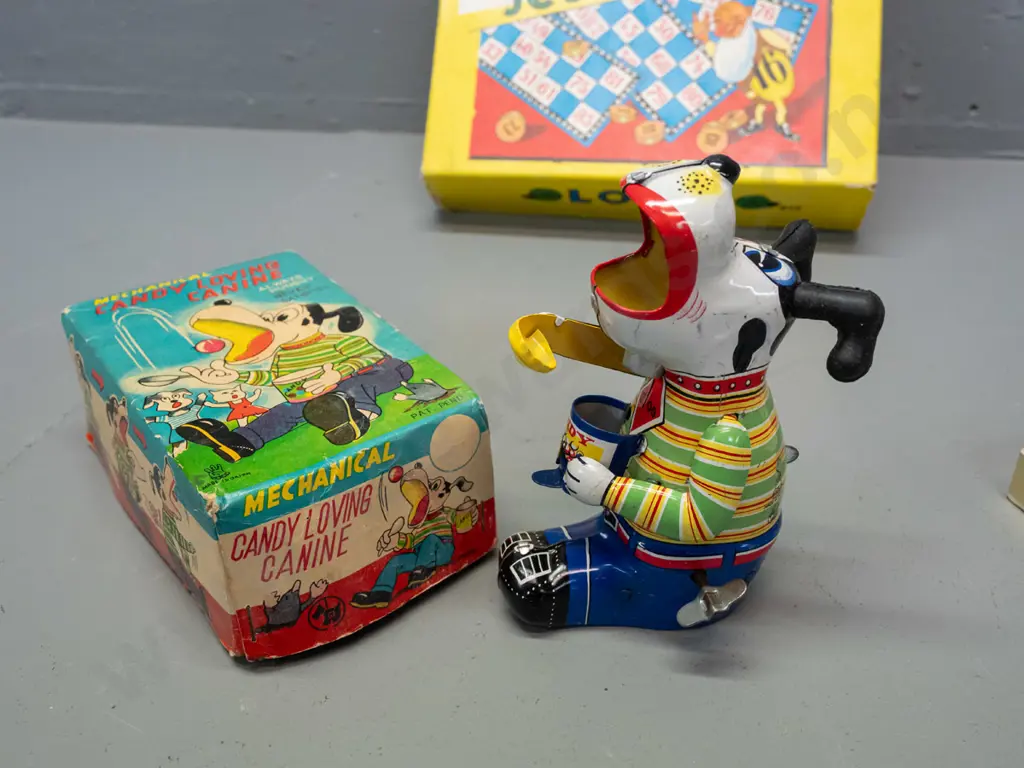 3 vintage toys and games - wind-up Japanese "Candy Loving Canine" tin toy, Lotto game and German card game - some wear Image 1++