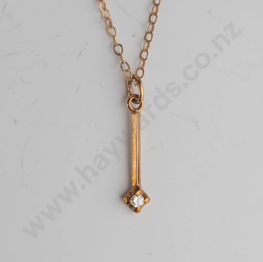 9ct drop pendant with diamond 1.2 gms Image 1++