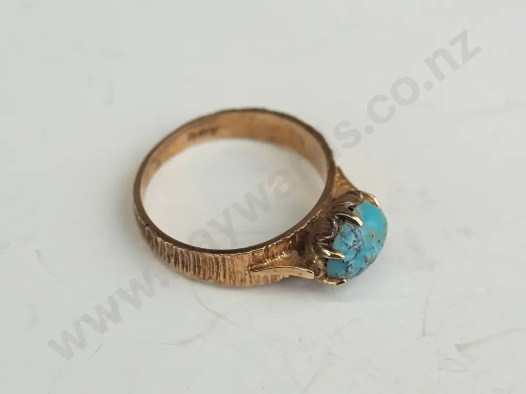 9ct gold ring with turquoise 2.7gms  - size N.5 Image 1++