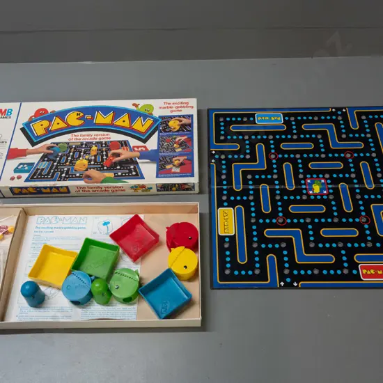 1980 Milton-Bradley Pac-Man board game - some wear / repairs to box top