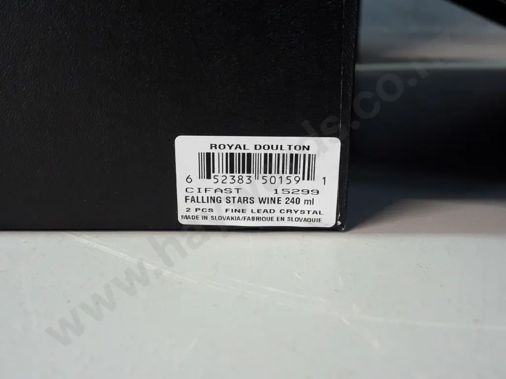 boxed pair of Royal Doulton 'Falling Stars' etched and frosted crystal wine glasses. Glass H-190 Image 1++