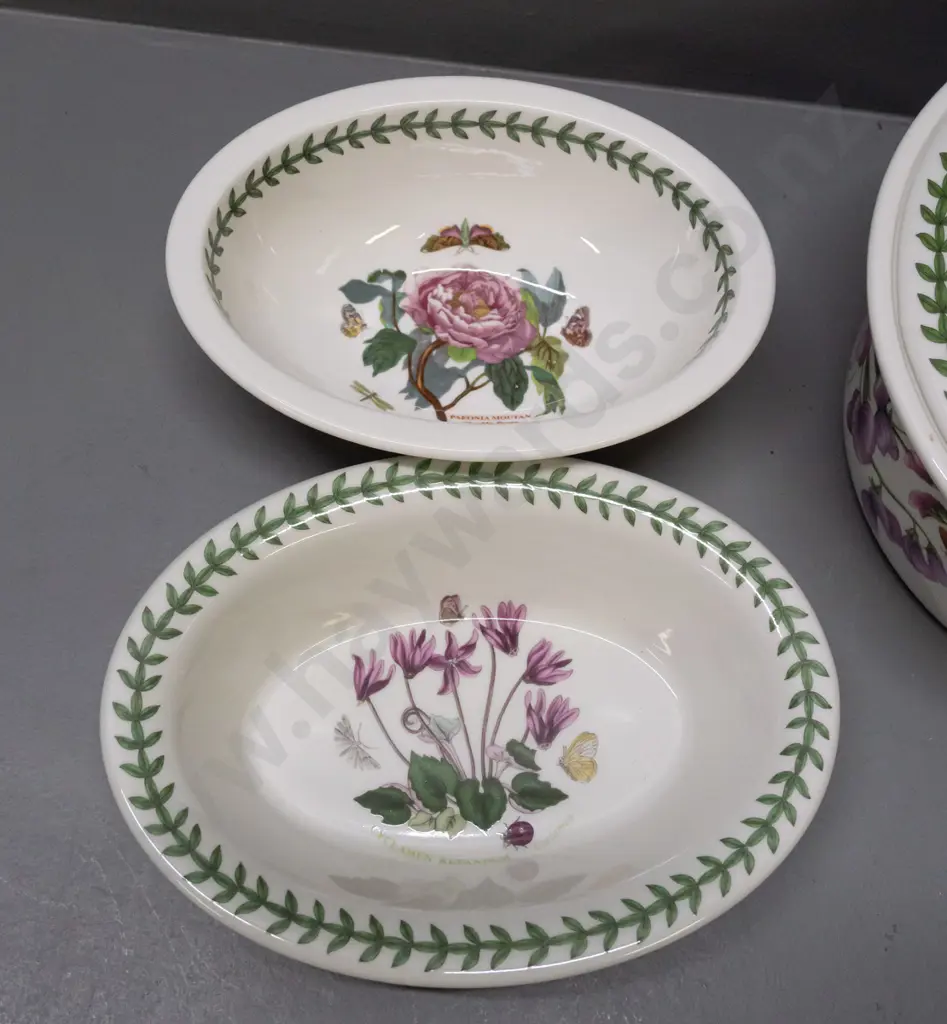 Portmeirion Botanic Garden items - lidded casserole H-130 W-220 and 2 oval dishes Image 1++