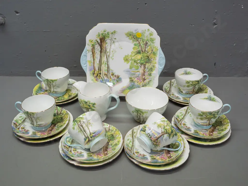 Shelley "Woodland" pattern 21-piece tea set Image 1++