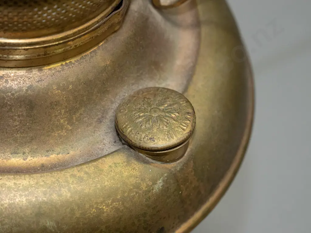 2 vintage kerosene lamps - brass with milk glass shade, one amber coloured tank on cast metal base, both with chimneys - Image 1++