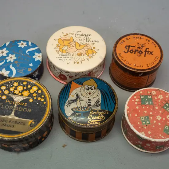 12 assorted vintage tins and cardboard face powder containers, some with contents in 2 pine holders. Violin rosin,