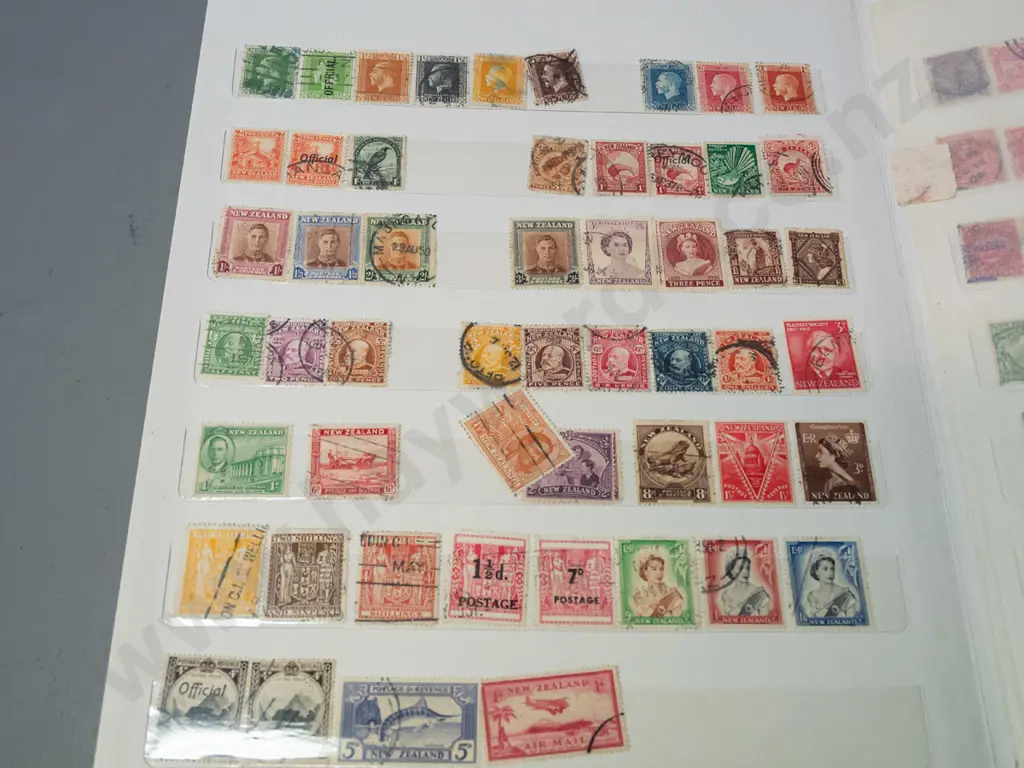 2 stamp albums with New Zealand contents - dates 1900 thru 1960s Image 1++