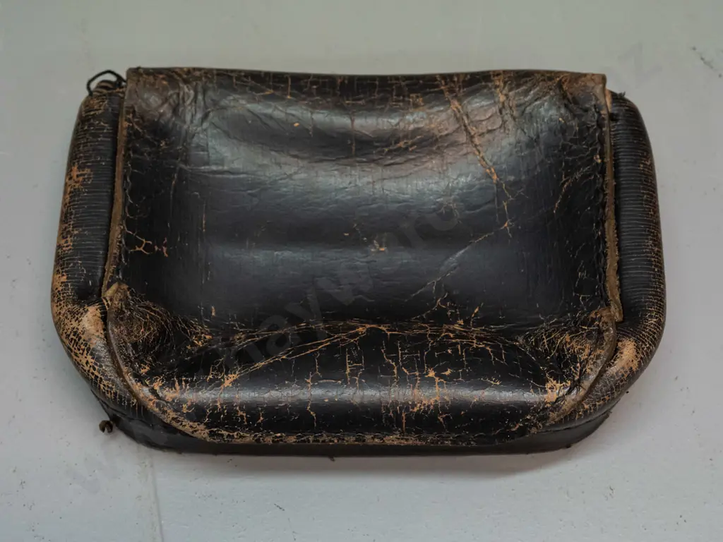 vintage leather bank currency pouch marked Property of Lloyd's Bank Limited with brass latch, locked with no key Image 1++