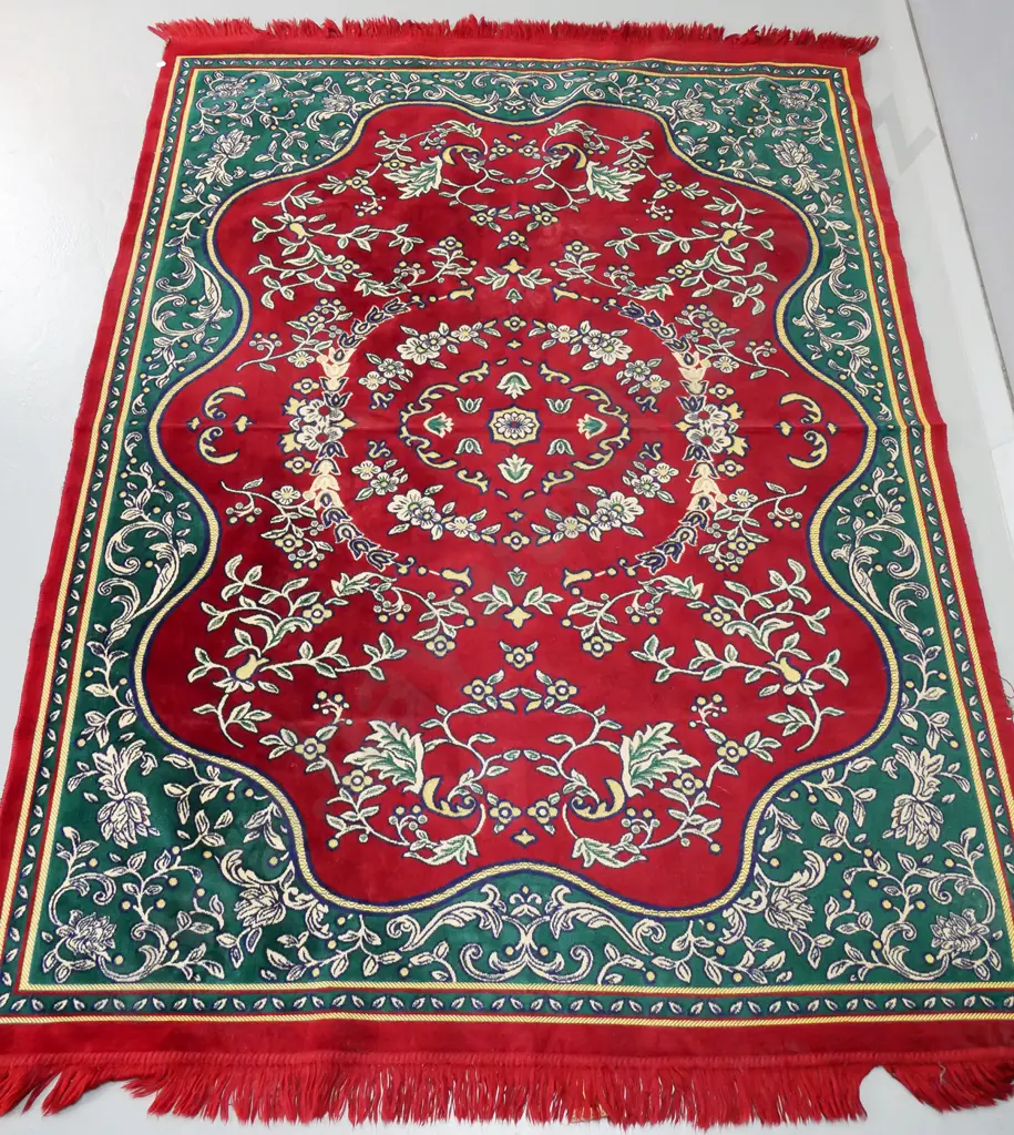 Turkish machine woven floor rug with "Kale" maker label, in red and green - minor fraying to fringe L-1940 W-1380 Image 1++