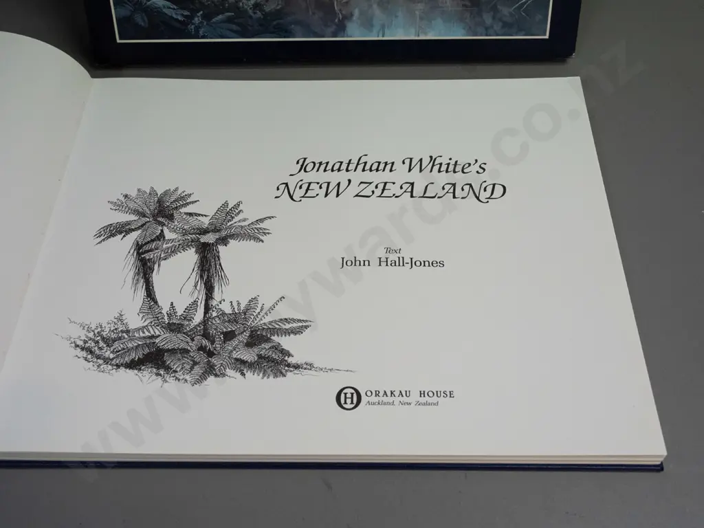 Book: Jonathan White's New Zealand w/text by John Hall-Jones, pub 1986 - some wear to slip-case Image 1++
