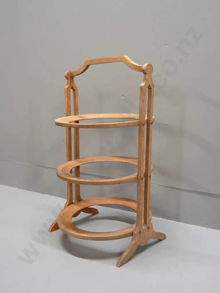 oak 3-tier plate stand - repair to top handle and some fading H-470 W-275 Image 1++