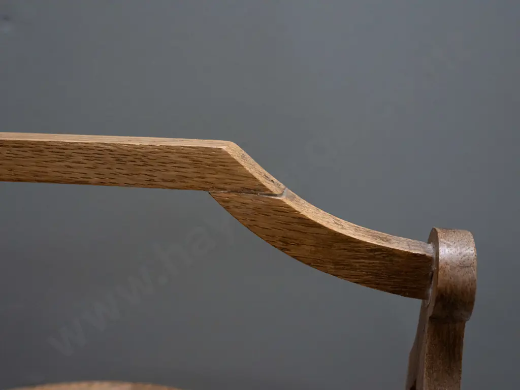 oak 3-tier plate stand - repair to top handle and some fading H-470 W-275 Image 1++