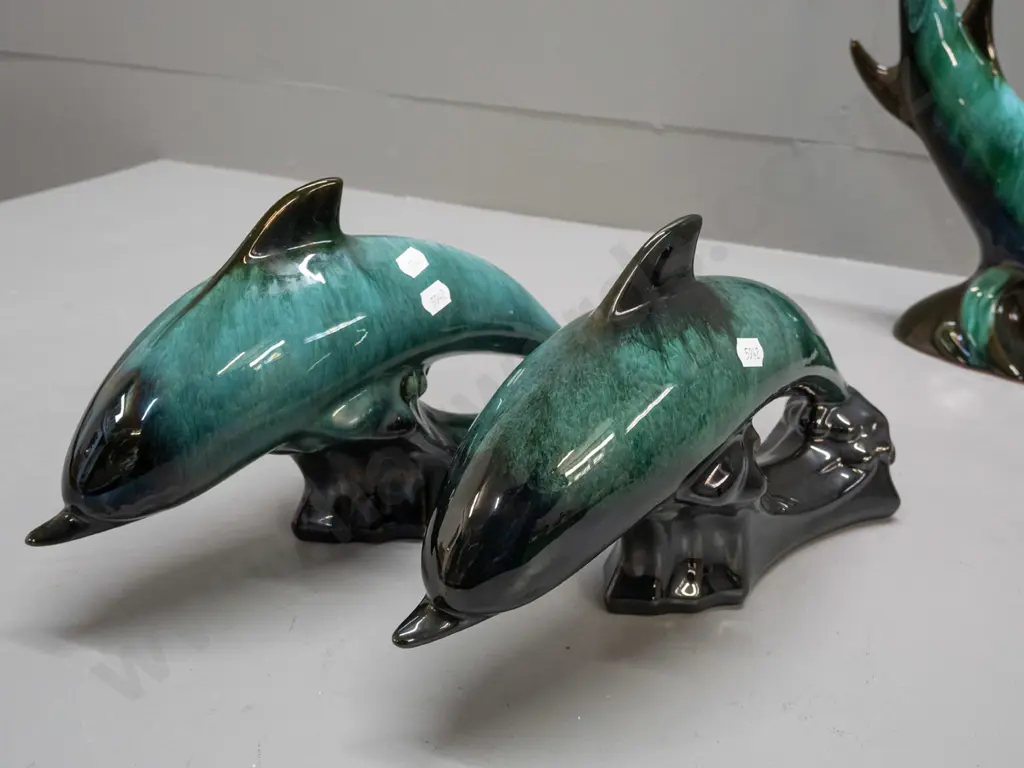 3 Blue Mountain pottery items - pair of medium size leaping dolphins H-160 L-310 and a diving fish H-470 Image 1++