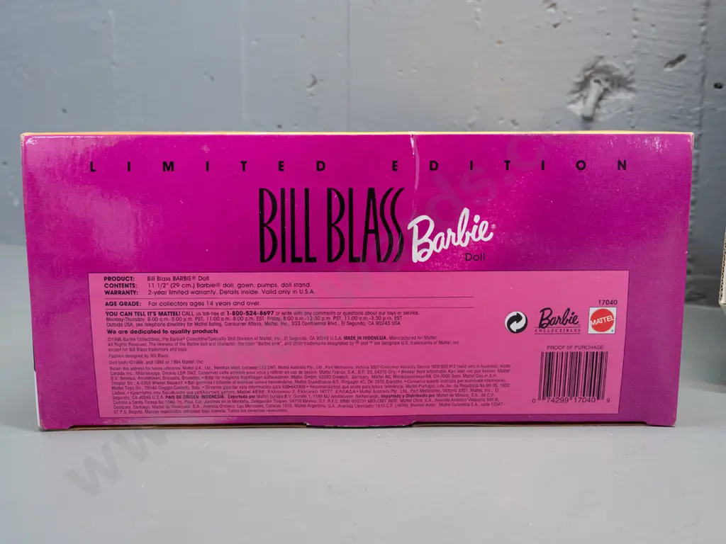 1996 Limited edition Bill Blass Barbie in original packaging - some creasing to box Image 1++
