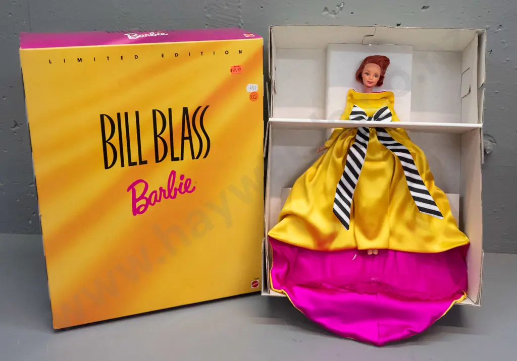 1996 Limited edition Bill Blass Barbie in original packaging - some creasing to box Image 1++