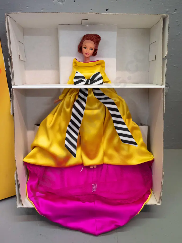 1996 Limited edition Bill Blass Barbie in original packaging - some creasing to box Image 1++