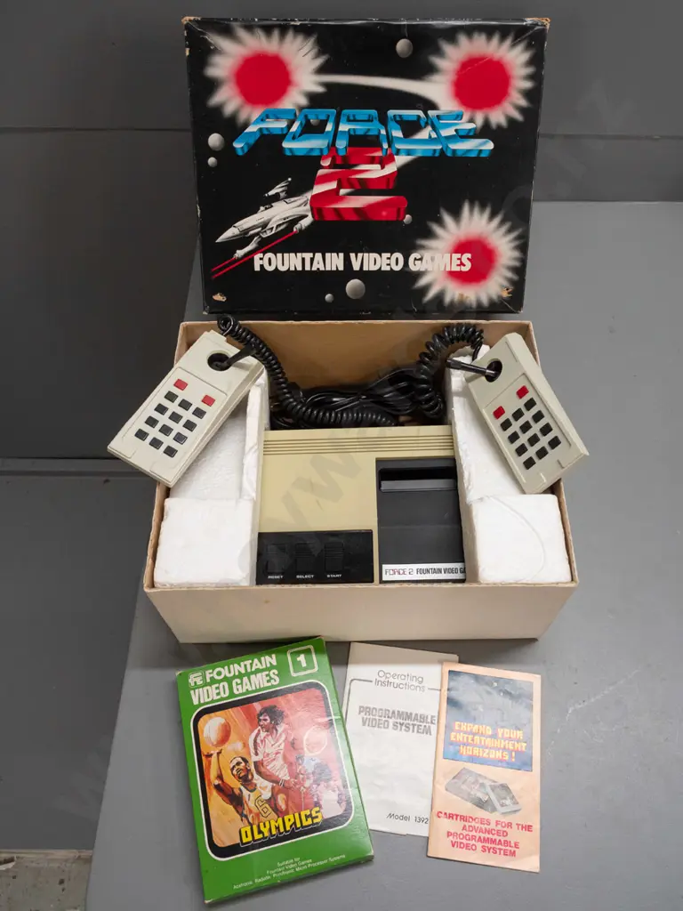 Fountain video game console in original box with one game cartridge and instructions - untested. Image 1++