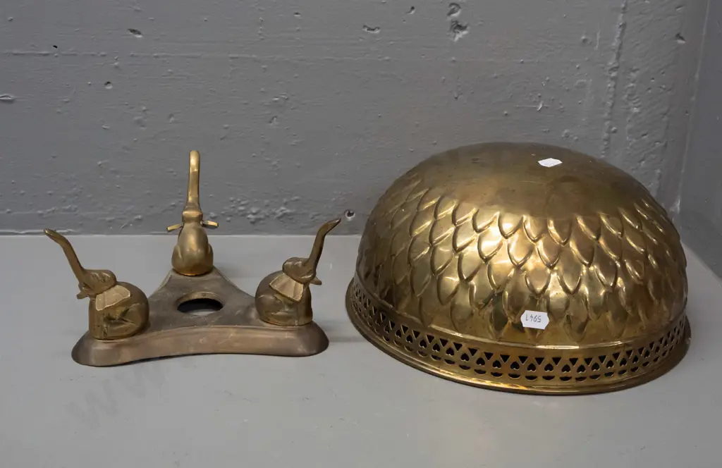 brass bowl with pierced top rim, beaten motifs, rounded bottom on tri-form base with elephant supports - some dis- Image 1++