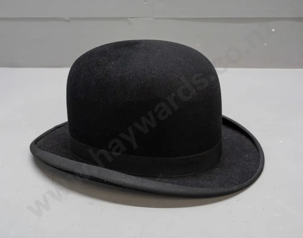 vintage "Fitta" brand size 7 bowler hat in good condition - minor fraying to ribbon Image 1++