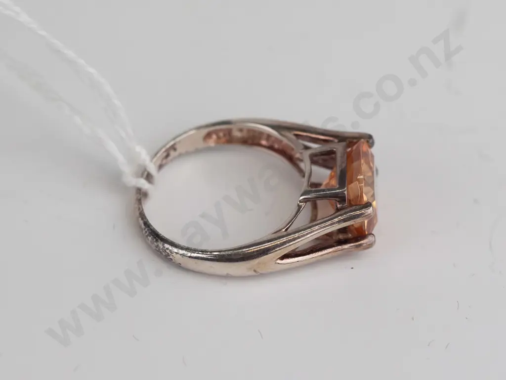 sterling silver orange stone ring size N.5 Image 1++