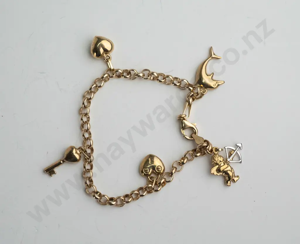 9ct bracelet with charms - bracelet stamped 375 (5.07g) Image 1++