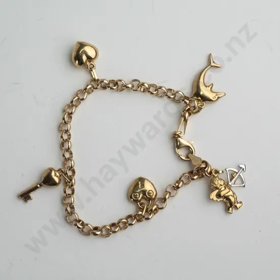 9ct bracelet with charms - bracelet stamped 375 (5.07g)