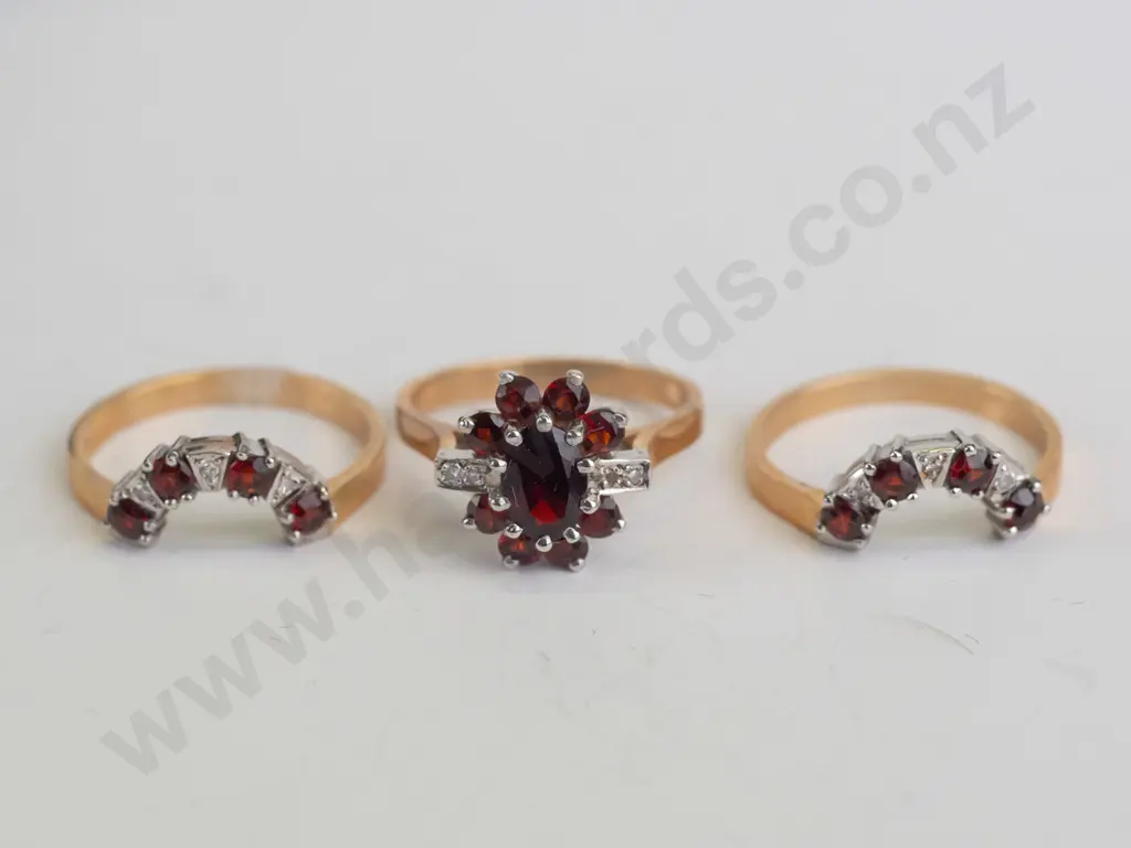 3x cz and garnet 9ct ring set - size N.5 Image 1++