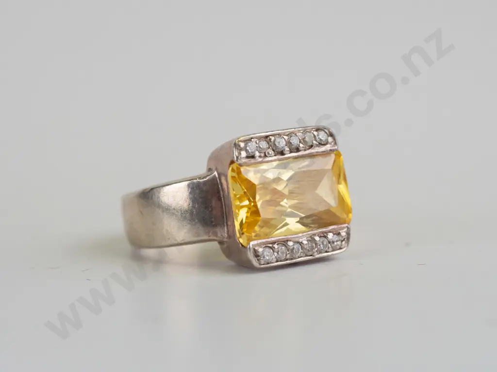 cz and citrine? sterling silver ring - size O Image 1++