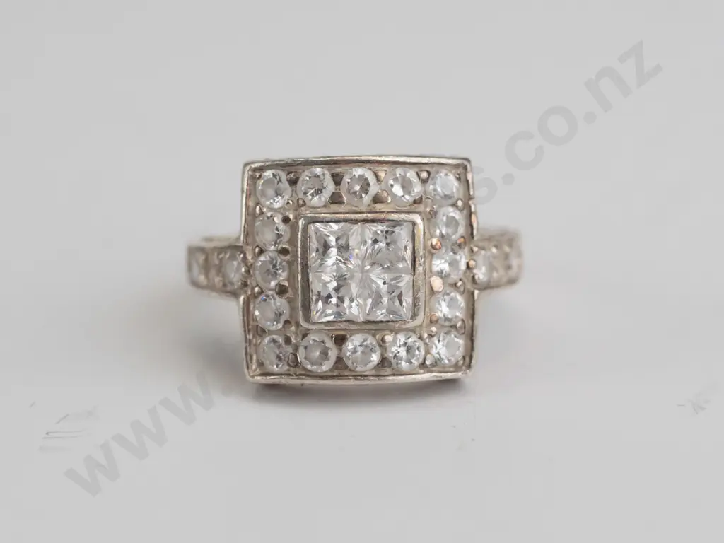 cz sterling silver ring - size N.5 Image 1++