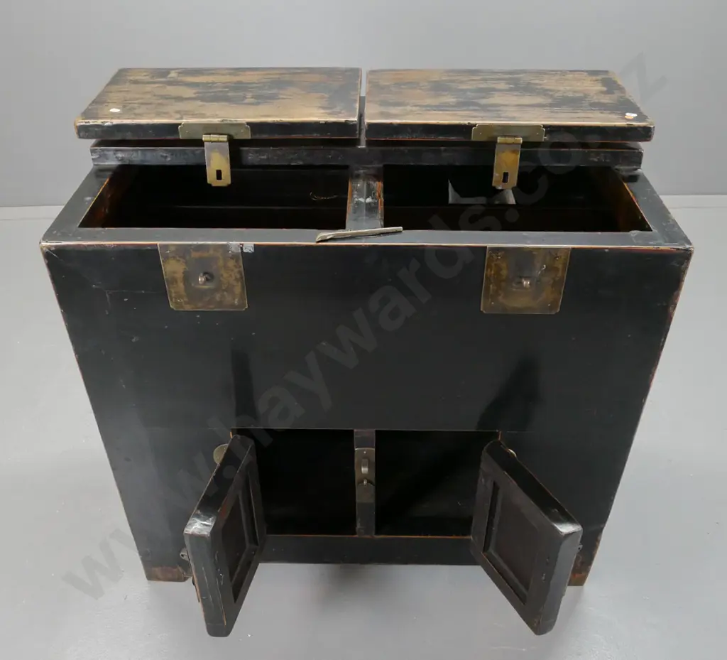 Chinese black lacquered money chest or storage cabinet: 2 top compartments with lift-out lids and inner trays, 2 Image 1++