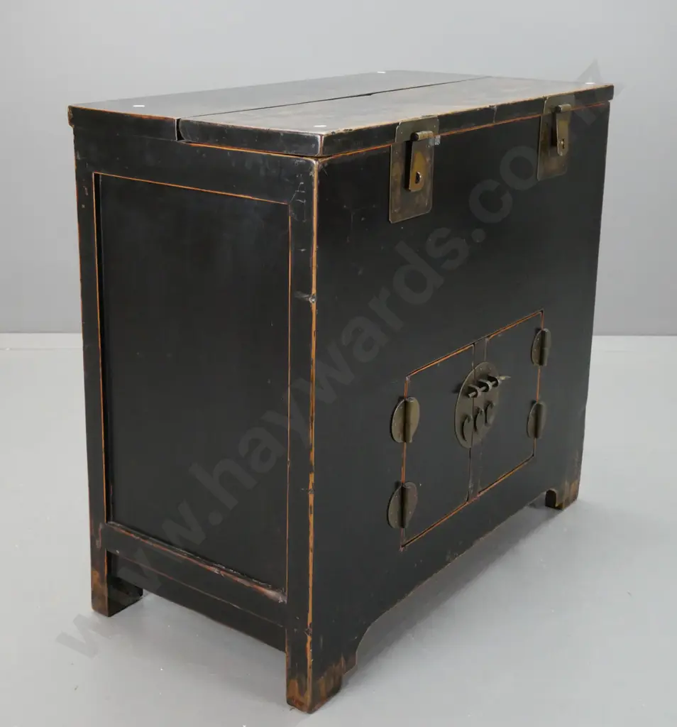 Chinese black lacquered money chest or storage cabinet: 2 top compartments with lift-out lids and inner trays, 2 Image 1++
