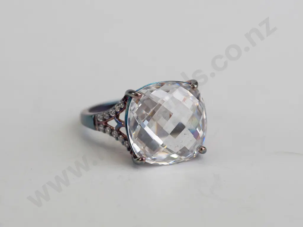 cz sterling silver ring - size P.5 Image 1++