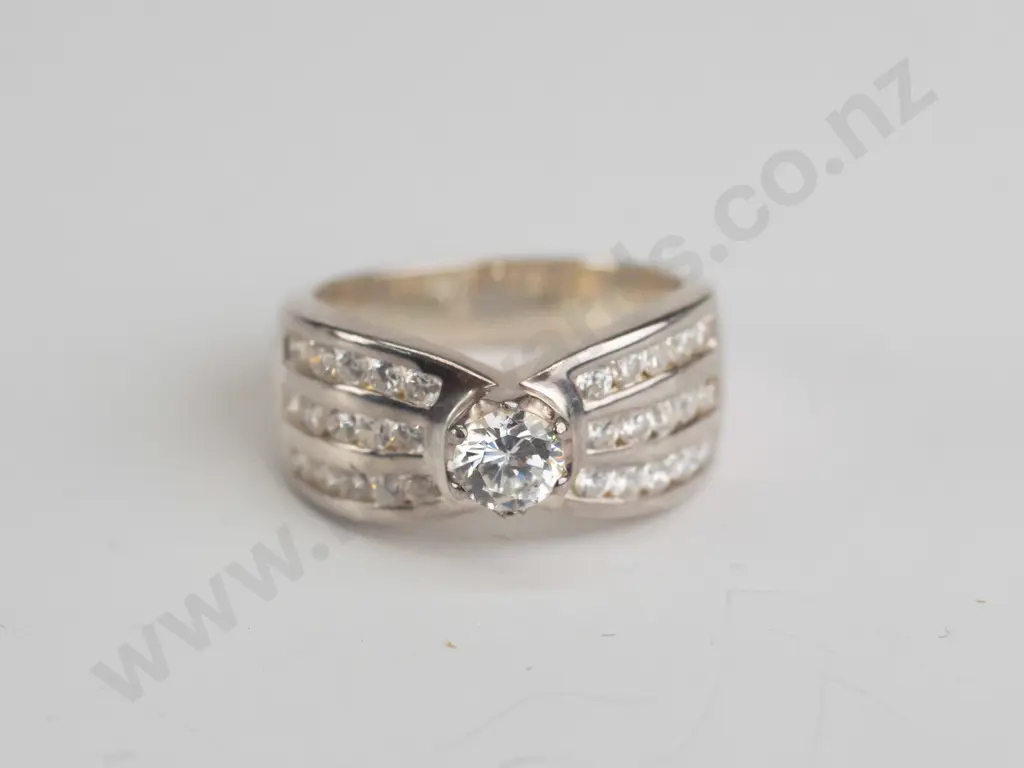 cz sterling silver ring - size N.5 Image 1++