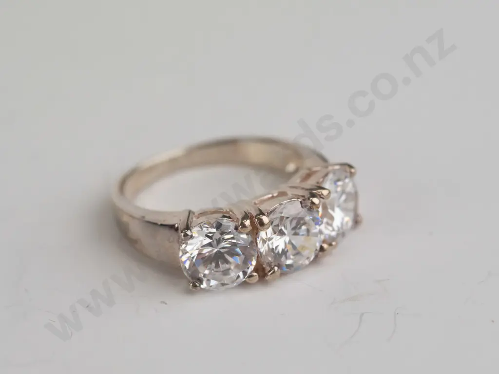 cz sterling silver ring - size N.5 Image 1++