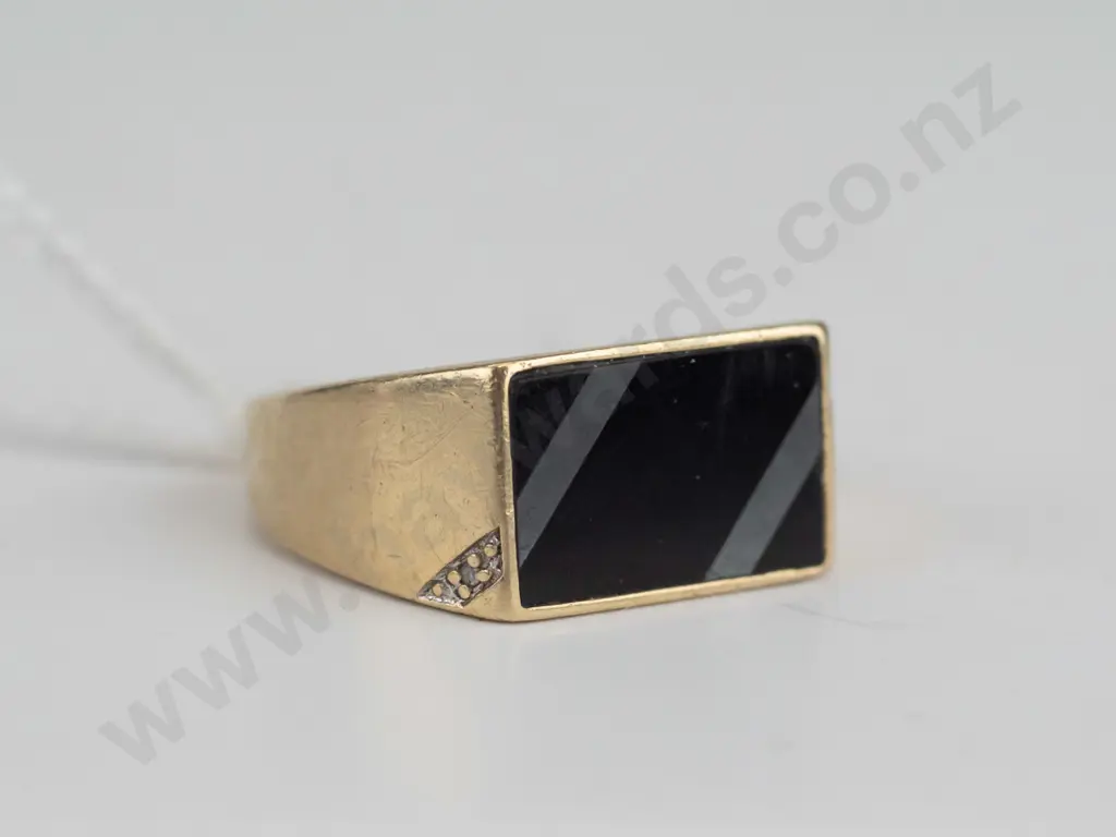 gents 10ct gold onyx ring 6.2gms size S Image 1++