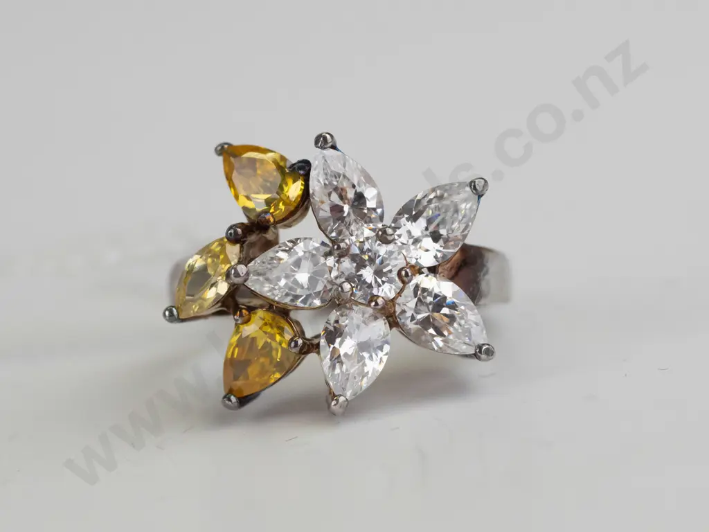 sterling silver white & yellow cluster tear drop stone ring size 0 Image 1++