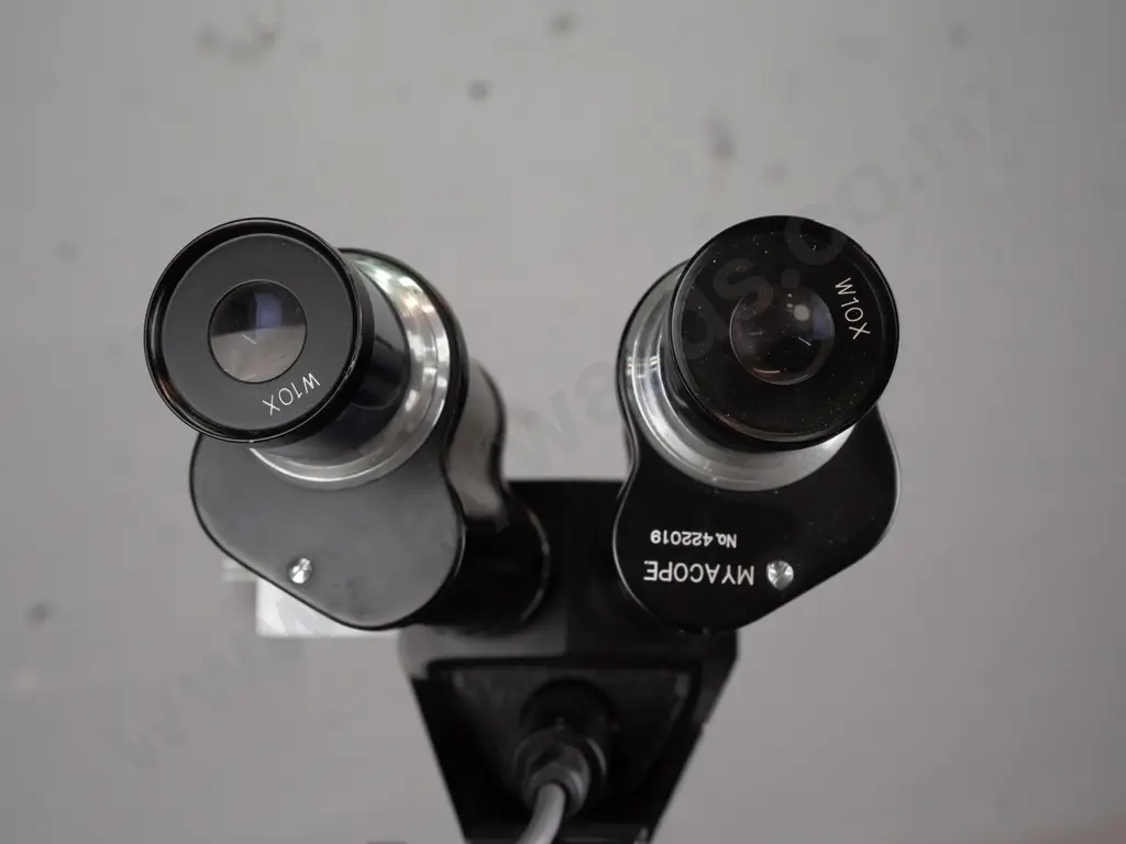 laboratory myacope stereo microscope on heavy weighted base w/ chrome mounts, overseas electrical plug H-390 W-280 Image 1++