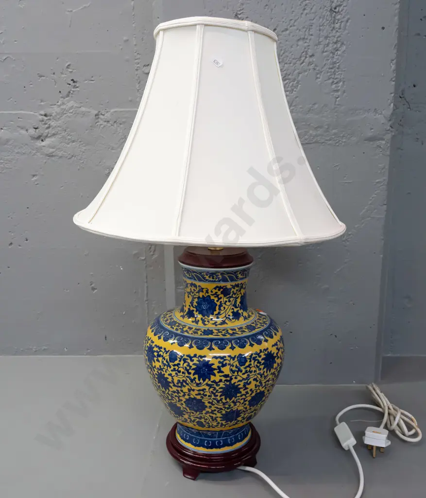 Chinese yellow & blue porcelain table lamp w/ brass height adjustable double-bulb fitting and a panelled shade with Image 1++